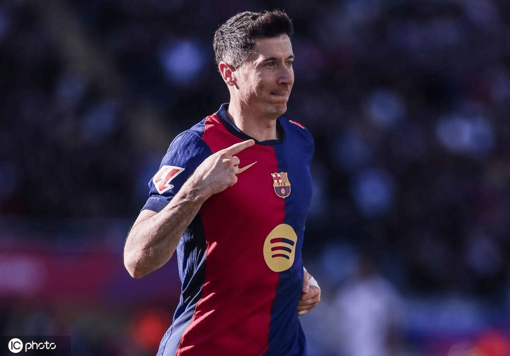 开云体育app中国-关于西班牙队前途光明！，莱万多夫斯基新星反败为胜表现突出气势如虹延续的信息-开云体育app中国