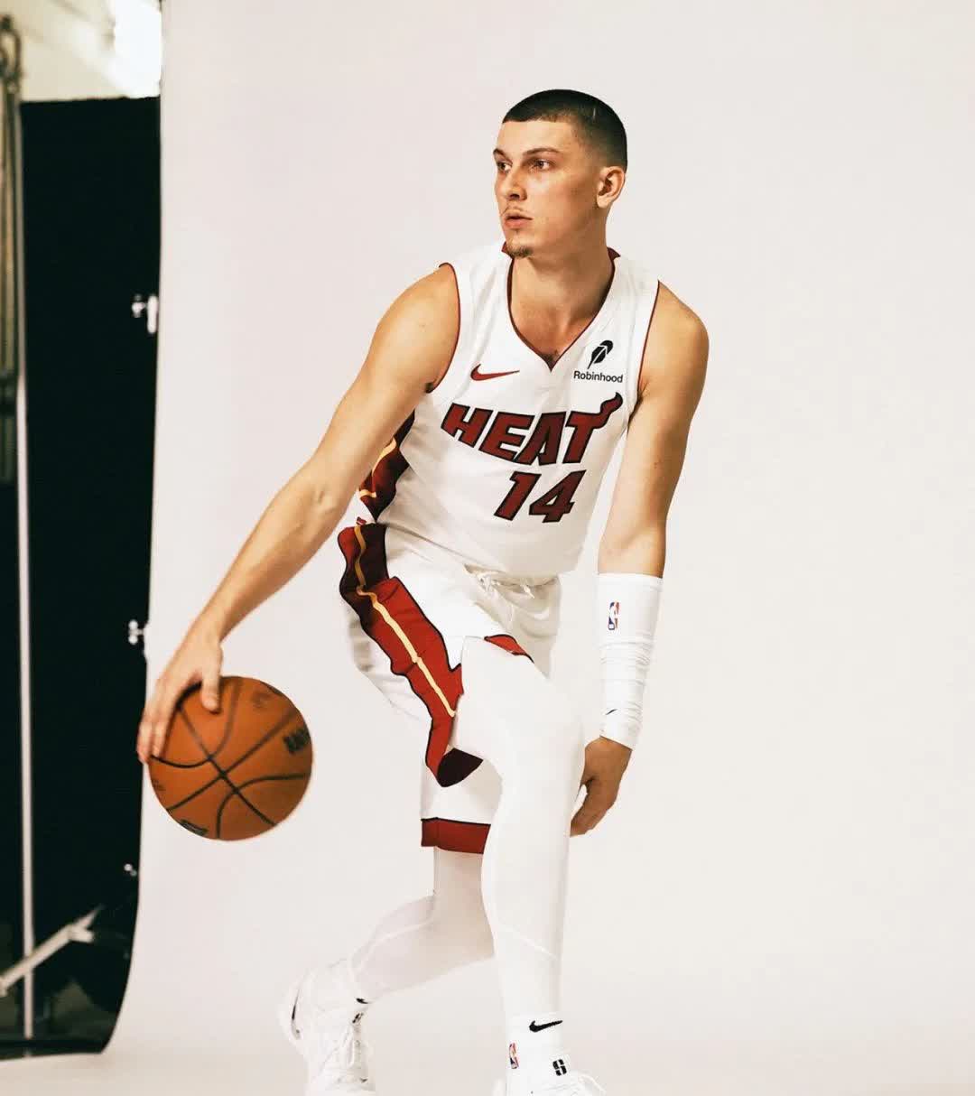 开云-热火队惨败后更衣室爆发冲突,主帅回应,历史项目世界.-开云